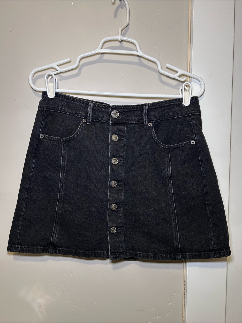 American Eagle Outfitters Black Button-Front Denim Mini Skirt